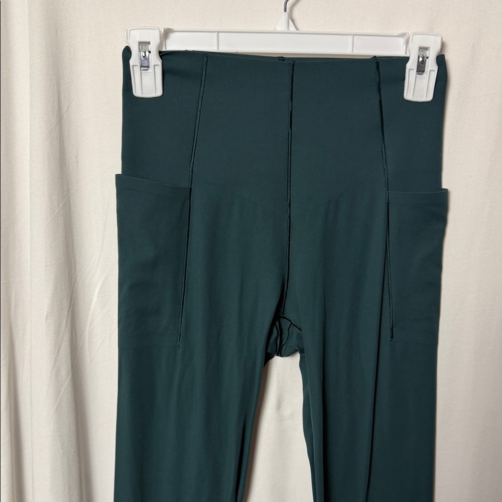 OFFLINE By Aerie Real Me XTRA High Waisted Hold Up! Pocket Legging Size SP - Picture 4 of 12